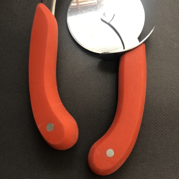 Piecraft pizza spatula and rotary slicer - Picture 3 of 5